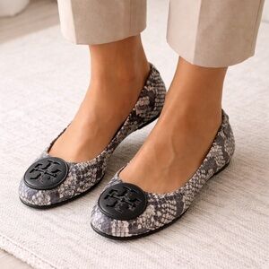 Tory Burch Reva Snakeskin Ballet Flats Size 6 Black Logo Medallion Leather